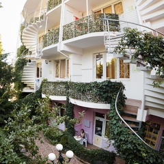 Гостиница Летучая мышь, Алушта, Крым