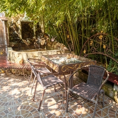 Гостиница Летучая мышь, Алушта, Крым