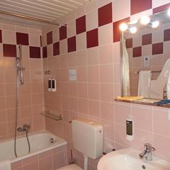 Гостиница Венеция, Артем, Приморский край