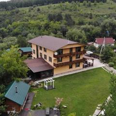 База семейного отдыха Шале Яковка, Белокуриха, Республика Алтай