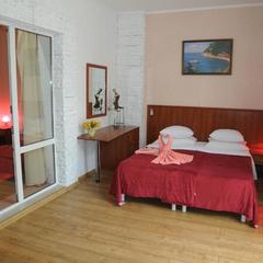 Мини-гостиница Камелот, Геленджик, Краснодарский край