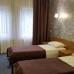 Отель Четыре короны, Дмитров, Московская область