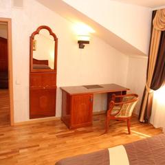 Отель Четыре короны, Дмитров, Московская область