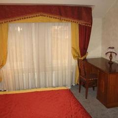 Отель Четыре короны, Дмитров, Московская область