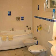 Отель Четыре короны, Дмитров, Московская область