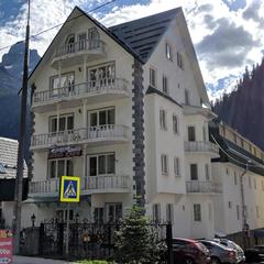 Гостиница Снежная королева Домбай, Домбай, Республика Карачаево-Черкесия 