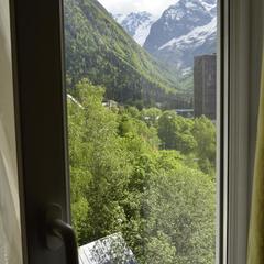 Гостиница Снежная королева Домбай, Домбай, Республика Карачаево-Черкесия 