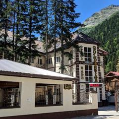 Отель Gold Star, Домбай, Республика Карачаево-Черкесия 