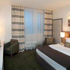 Отель Ramada By Wyndham Yekaterinburg Hotel & Spa, Екатеринбург, Свердловская область