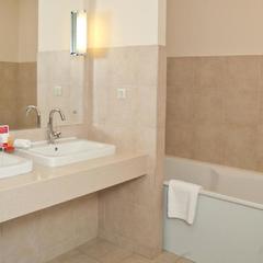 Отель Ramada By Wyndham Yekaterinburg Hotel & Spa, Екатеринбург, Свердловская область