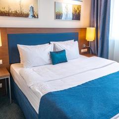 Отель Ramada By Wyndham Yekaterinburg Hotel & Spa, Екатеринбург, Свердловская область