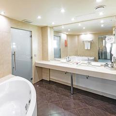 Отель Ramada By Wyndham Yekaterinburg Hotel & Spa, Екатеринбург, Свердловская область