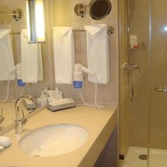 Отель Ramada By Wyndham Yekaterinburg Hotel & Spa, Екатеринбург, Свердловская область