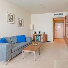 Отель Ramada By Wyndham Yekaterinburg Hotel & Spa, Екатеринбург, Свердловская область