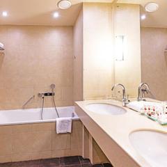 Отель Ramada By Wyndham Yekaterinburg Hotel & Spa, Екатеринбург, Свердловская область