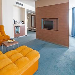 Отель Ramada By Wyndham Yekaterinburg Hotel & Spa, Екатеринбург, Свердловская область