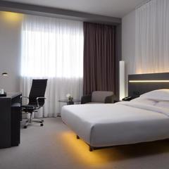 Отель Four Elements Ekaterinburg, Екатеринбург, Свердловская область