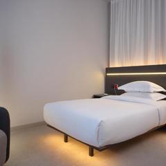 Отель Four Elements Ekaterinburg, Екатеринбург, Свердловская область