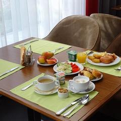 Отель Ramada Hotel & Suites by Wyndham Alabuga, Елабуга, Татарстан