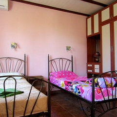 Усадьба Радуга, Заозерное, Крым