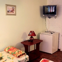 Усадьба Радуга, Заозерное, Крым