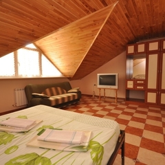 Усадьба Радуга, Заозерное, Крым