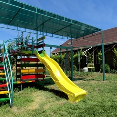 Усадьба Радуга, Заозерное, Крым