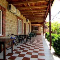 Усадьба Радуга, Заозерное, Крым