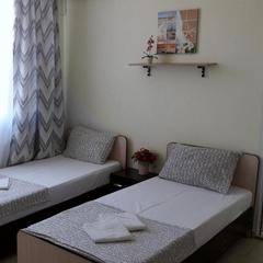 Клуб отдыха Замок, Кучугуры, Краснодарский край