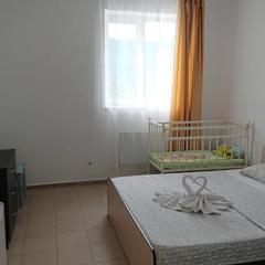 Клуб отдыха Замок, Кучугуры, Краснодарский край