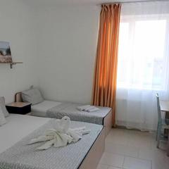 Клуб отдыха Замок, Кучугуры, Краснодарский край