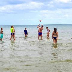 Клуб отдыха Замок, Кучугуры, Краснодарский край