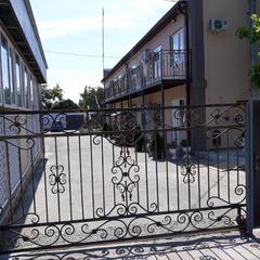 Гостевой дом Центральный, Кучугуры, Краснодарский край