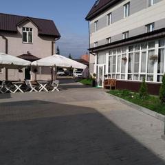 Гостиница Айсберг Хаус, Лобня, Московская область