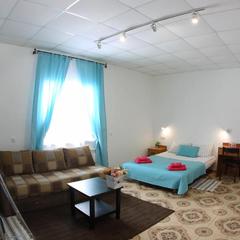 Гостиница Айсберг Хаус, Лобня, Московская область