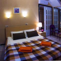 Гостиница Айсберг Хаус, Лобня, Московская область