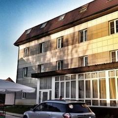 Гостиница Айсберг Хаус, Лобня, Московская область