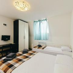 Гостиница Айсберг Хаус, Лобня, Московская область