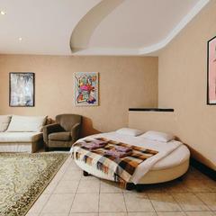 Гостиница Айсберг Хаус, Лобня, Московская область