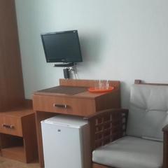 Гостиница Айсберг Хаус, Лобня, Московская область