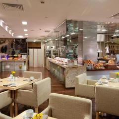 Отель Crowne Plaza Moscow World Trade Centre, Москва, Московская область