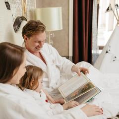 Отель The St. Regis Moscow Nikolskaya, Москва, Московская область