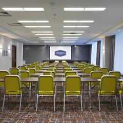 Отель Hampton by Hilton Moscow Strogino, Москва, Московская область