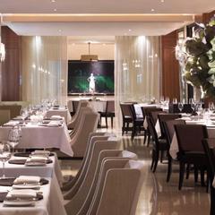 Отель Four Seasons Hotel Moscow, Москва, Московская область