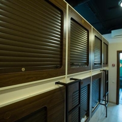 Отель Капсульный отель InterQube Третьяковская, Москва, Московская область