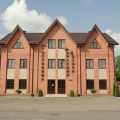 Гостиница Красный замок, Новокубанск, Краснодарский край