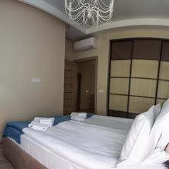 Отель Travellers