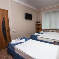 Отель Travellers