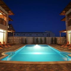 Вилла Магриб и Шарк, Поповка, Крым