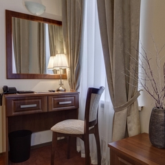 Гостиница A